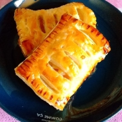 簡単に美味しいアップルパイが出来ました。(^～^)
大きさも食べやすくてナイス!!(*^▽^*)
また、作りたいと思います。(v^-ﾟ)